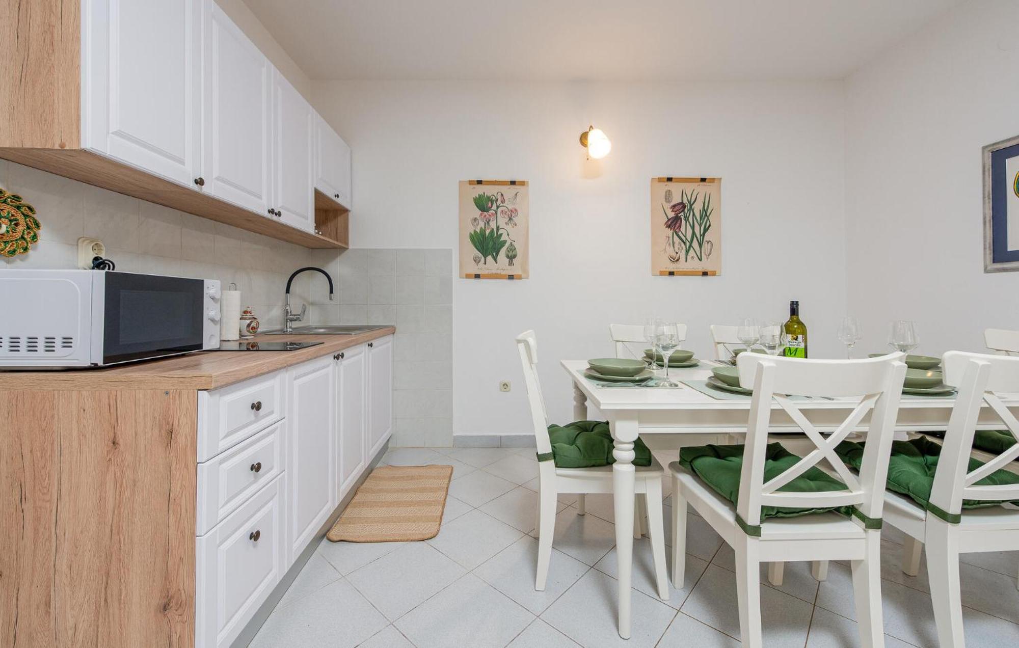 Beautiful Home In Novalja With Wifi 外观 照片