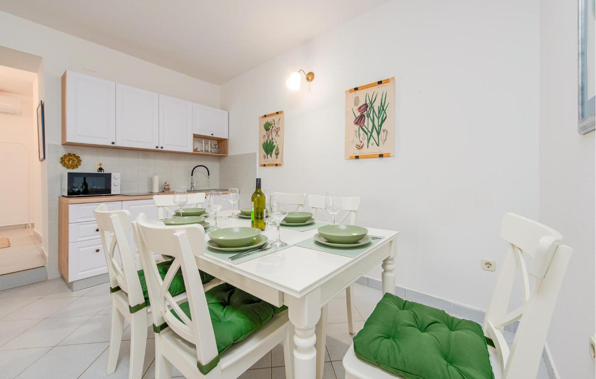 Beautiful Home In Novalja With Wifi 外观 照片