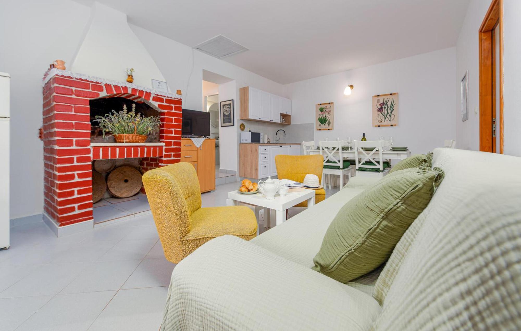Beautiful Home In Novalja With Wifi 外观 照片