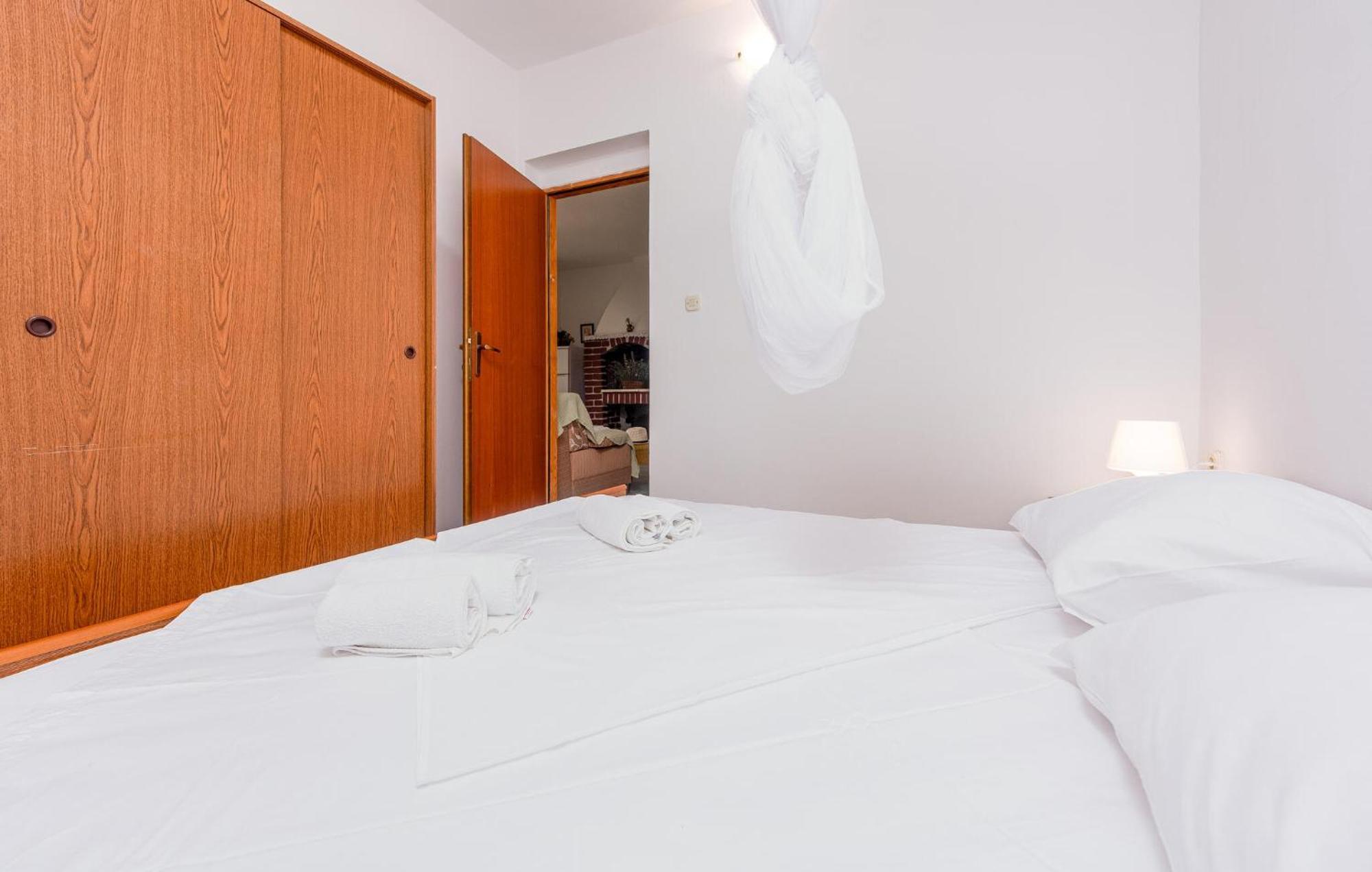 Beautiful Home In Novalja With Wifi 外观 照片