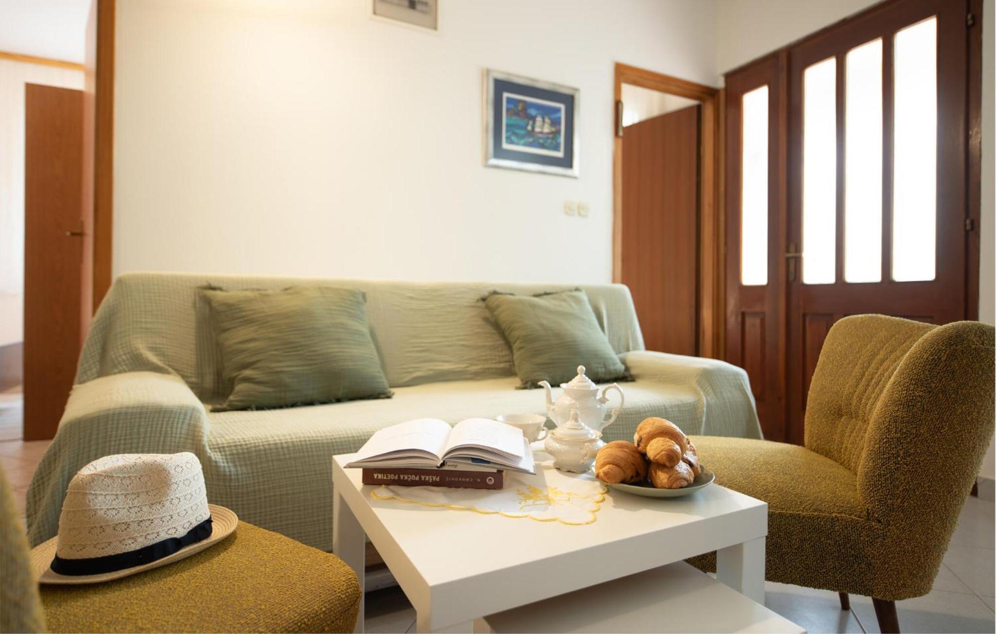 Beautiful Home In Novalja With Wifi 外观 照片