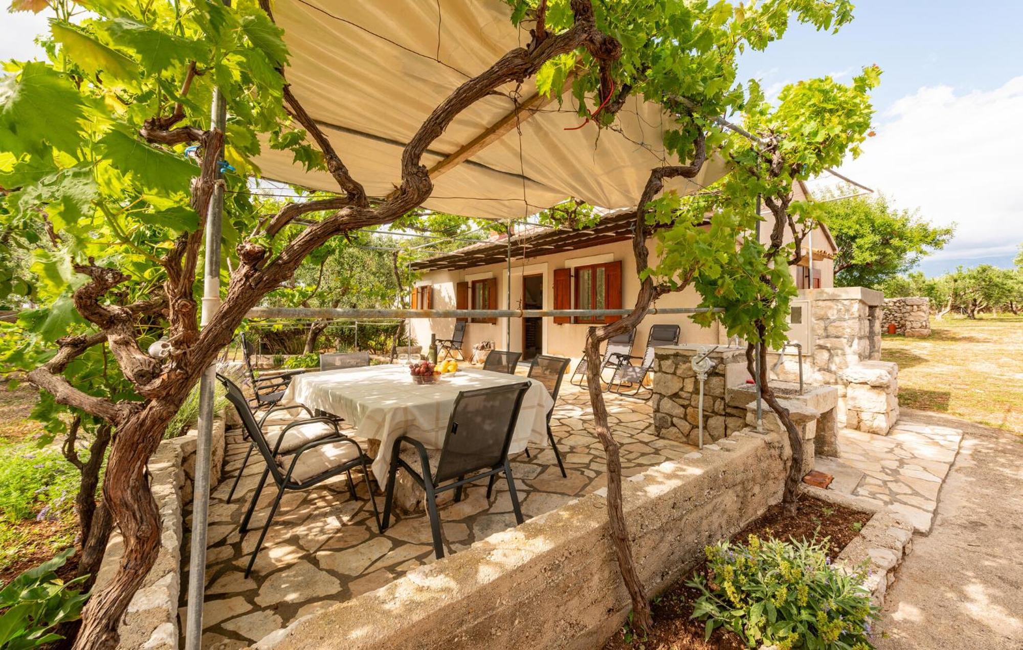 Beautiful Home In Novalja With Wifi 外观 照片